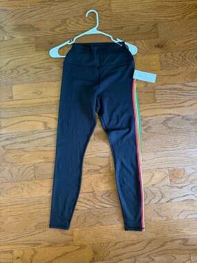 Spiritual Gangster SG Intent HW 7/8 Legging in Black with Rainbow Stripe